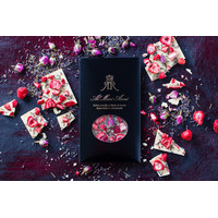 Al Mari Anni | White chocolate with freeze-dried strawberries, precious flowers of lavender and roses