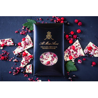 Al Mari Anni | White chocolate with black currant, cranberries, sprinkled with black currant flakes